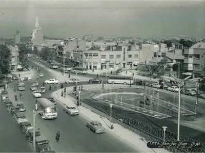 خیابان انقلاب مقابل دانشگاه تهران ۶۰ سال پیش