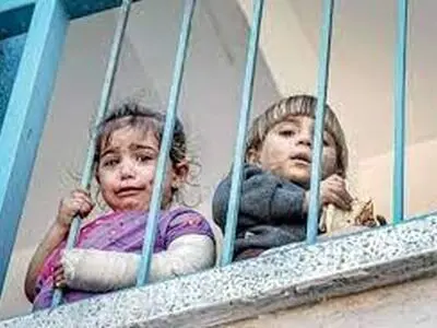 بچه های غزه کم کم از گرسنگی جانشان را از دست می دهند + فیلم
