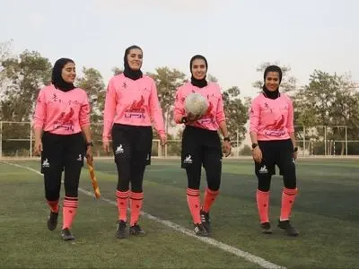 اعلام اسامی داوران هفته نخست لیگ برتر فوتبال بانوان/ بی باک قاضی دیدار پرسپولیس