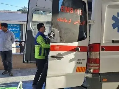 مینی‌بوس حامل کارگران کشاورزی واژگون شد/ مصدومیت ۱۴ کارگر زن و مرد