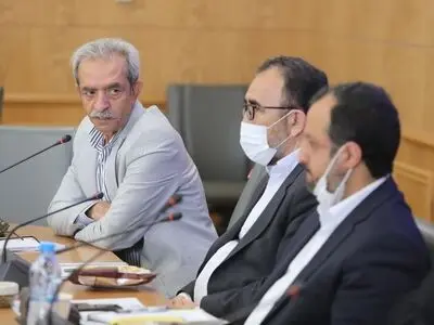 دیدار وزیر اقتصاد با فعالان اقتصادی خراسان رضوی