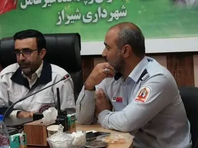 برگزاری مانورهای آمادگی برای مقابله با حریق در ارتفاعات شیراز