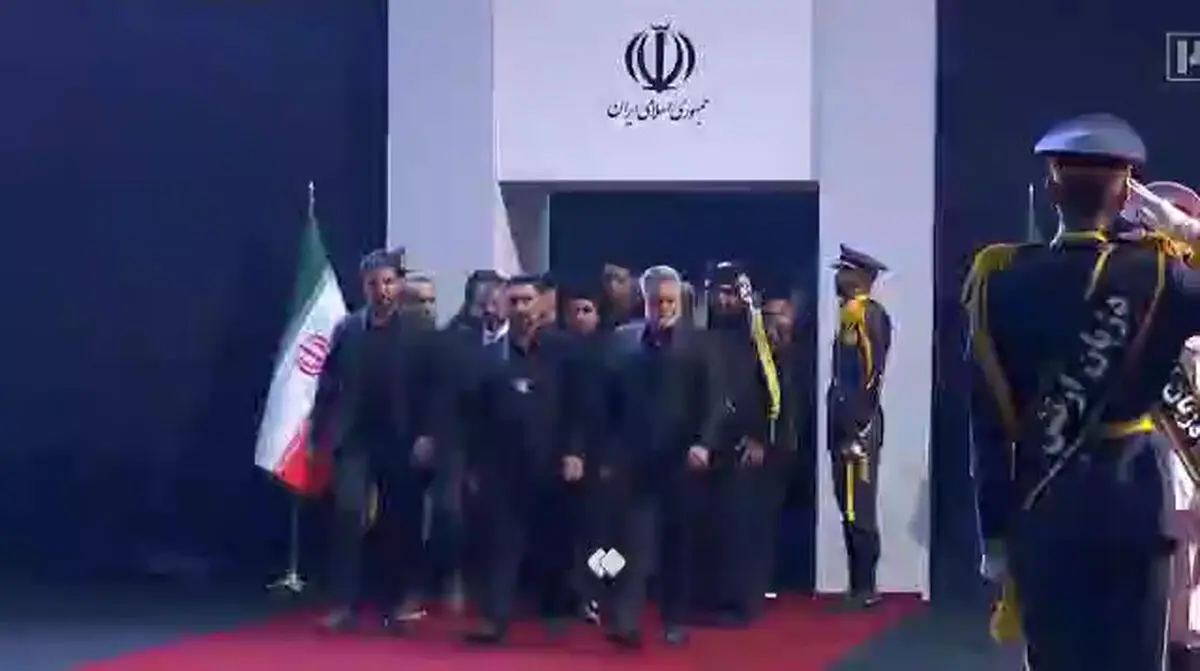 وداع جمعی دیگر از مبارزان حشدالشعبی عراق با پیکر امام شهید + فیلم