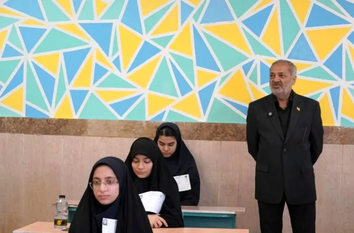 حضور وزیر آموزش و پرورش در جمع داوطلبان آزمون مدارس سمپاد و نمونه دولتی مشهد