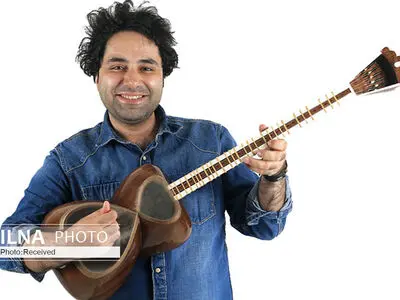 یک موزیسین ملی‌گرا هستم/ ایرانی‌ها خیلی زیاد به سیاست علاقمند هستند/ موفق‌ترین هنرمندان سنگ بنای هنرشان را در بزنگاه‌های سیاسی بنا کرده‌اند