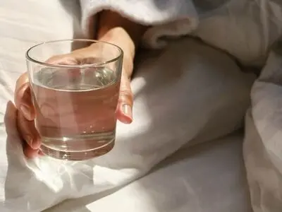چرا تشنه از خواب بیدار می‌شویم؟