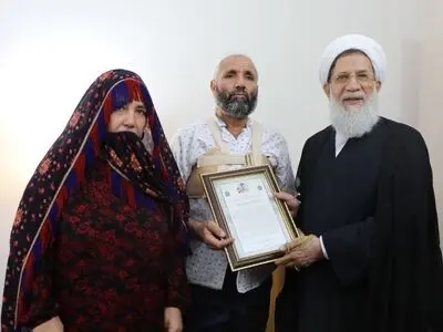 رئیس سازمان عقیدتی سیاسی ارتش با خانواده سرباز شهید ربانی دیدار کرد