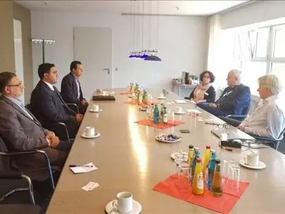 دیدار مدیر عامل خانه کتاب با «یورگن بوس»