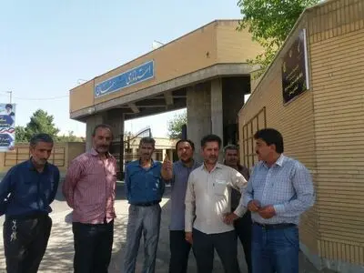 کارگران رنگین نخ سمنان دوباره تجمع کردند/هنوز کسی پاسخگو نیست