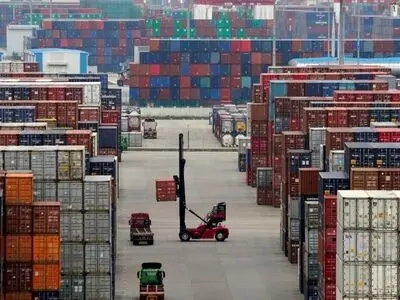 همچنان از گفت‌وگوها با آمریکا برای حل منازعه تجاری حمایت می‌کنیم
