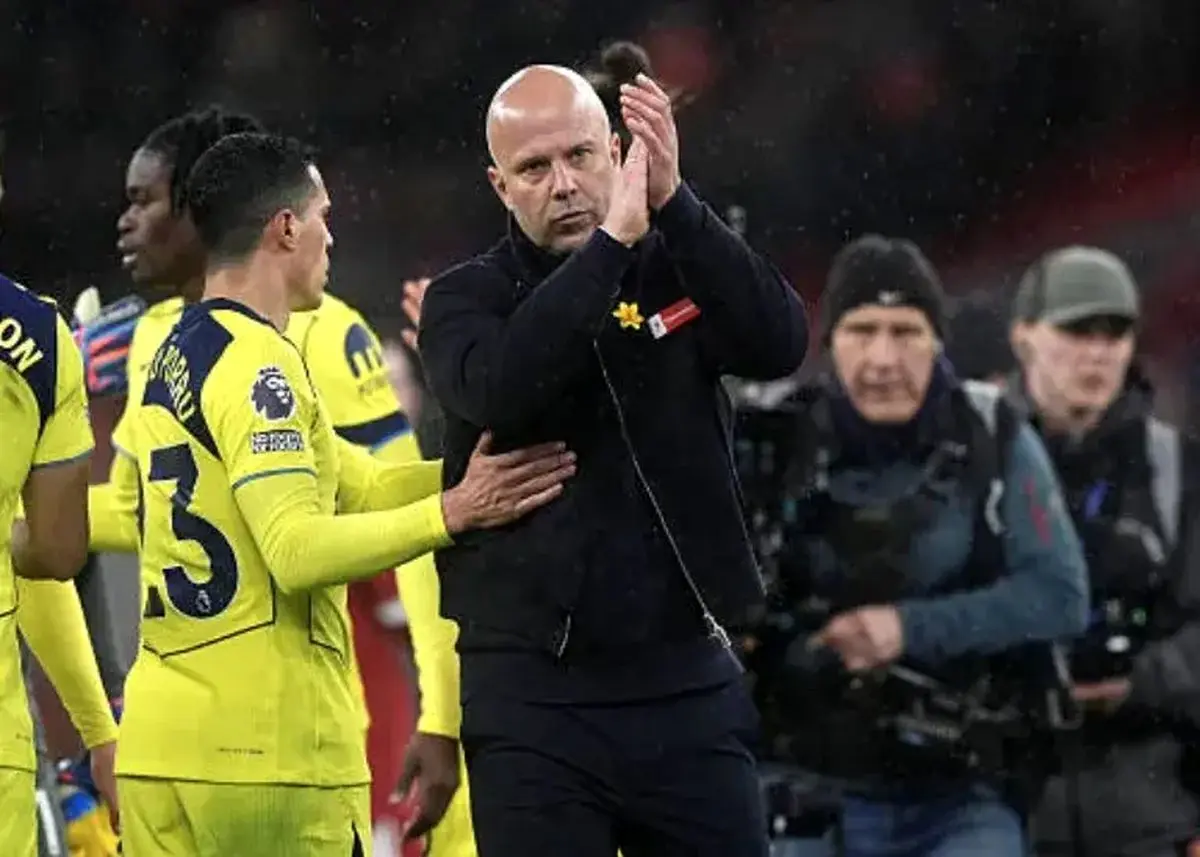 این جمعیت حق دارند ما را هو کنند