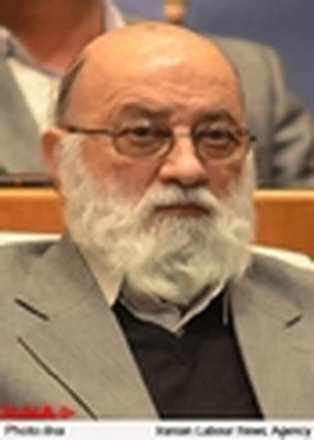 ایحاد دکل در مجاور پست برق خطرناک است