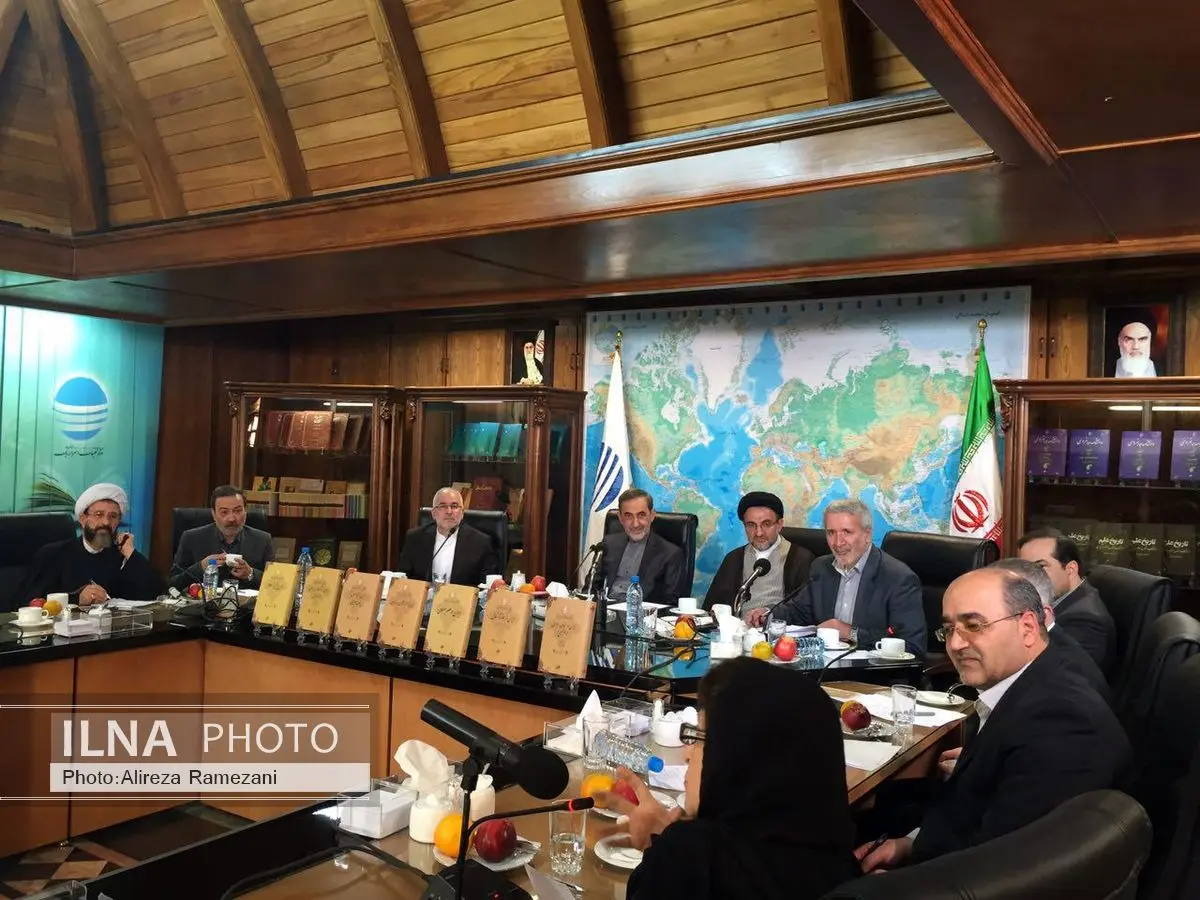 هیچ قومی به اندازه ملت ایران به اسلام خدمت نکردهاست