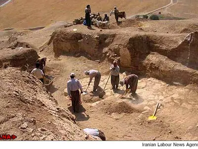 محوطه‌های باستان‌شناسی توسط مدیران باستان‌شناس اداره نمی‌شود