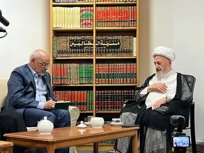 رییس‌جمهور در برابر مشکلات همچون کوه استوار بایستد