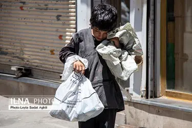 وقتی فقر پای کودکان را به خیابان و چهارراه ها باز می کند/کودکان کار میان مدرسه و کار گرفتار شده اند