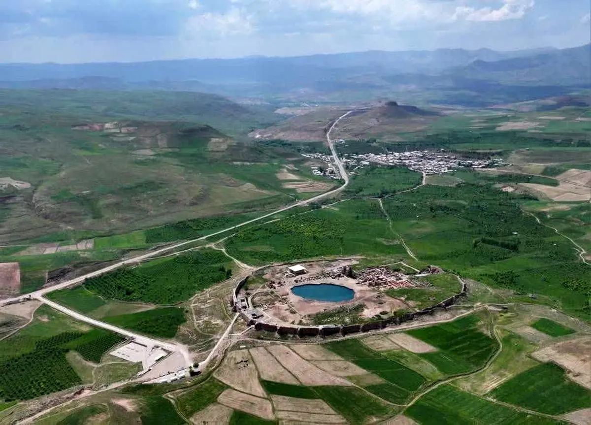 بازدید بیش از ۲۰۰۰  گردشگر از مجموعه جهانی تخت سلیمان تکاب