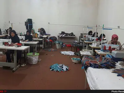 اداره کار در برخورد با تخلفات جدیت به خرج دهد/چرا برخی زنان خیاط باید فقط ۴۰۰ هزار تومان دستمزد بگیرند؟!