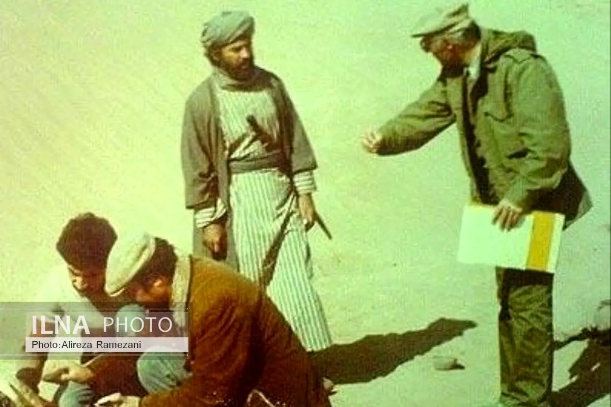تشییع پیکر فریبرز صالح از مقابل خانه سینما
