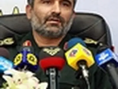 گزینه نظامی دشمن در حد شعار است