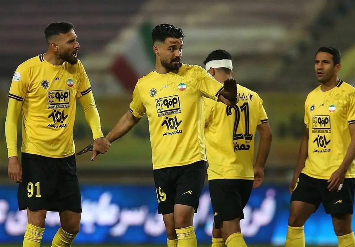  نورافکن: آقای حیدری! برادرتان هم در اصفهان ۲ پنالتی مضحک برای پرسپولیس گرفت 