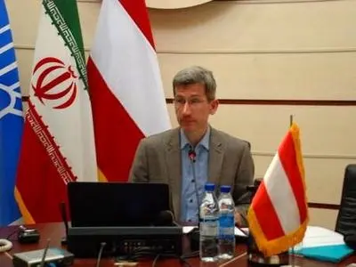 بازاندیشی ایران‌شناسی در قلب اروپا