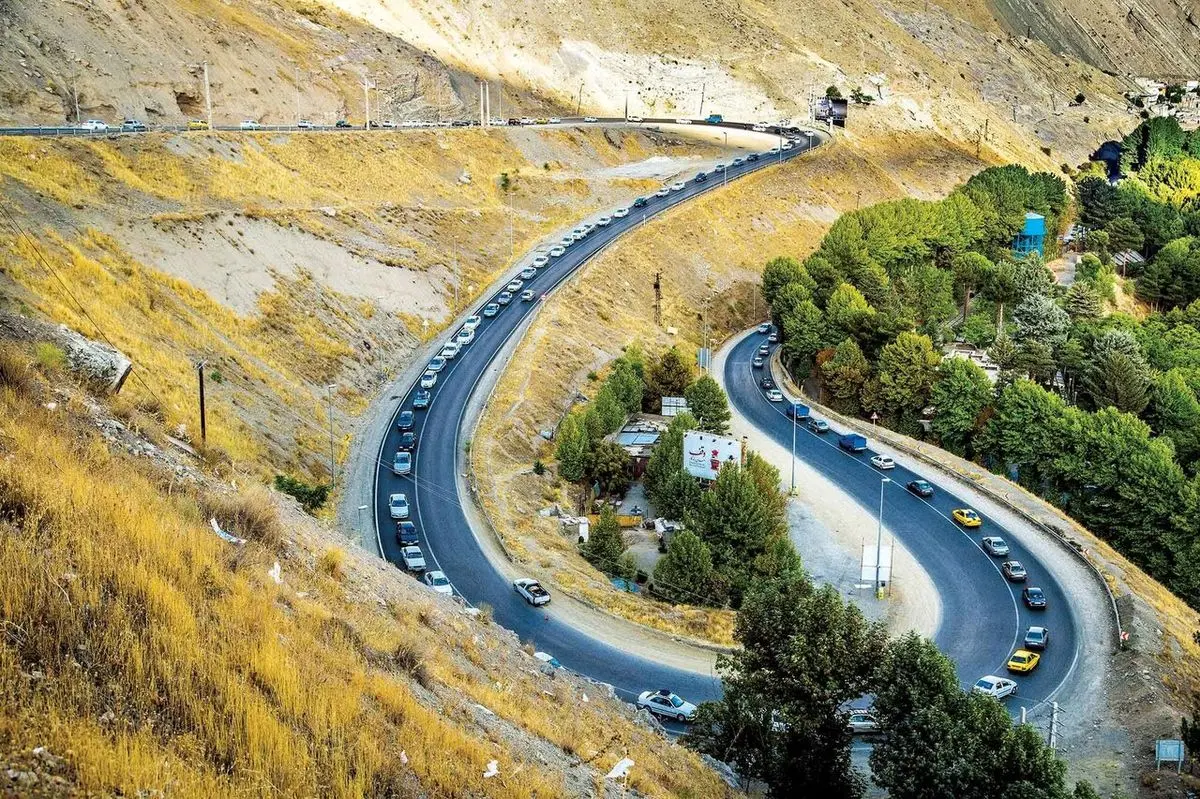 محدودیت ترافیکی در محورهای مواصلاتی شمال کشور/ جاده چالوس باز هم یکطرفه شد