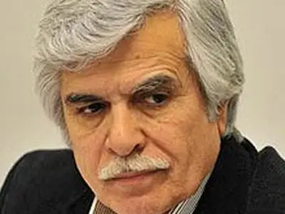 دولت نباید سکه پیش فروش کند/ حل مشکل بیکاری با ارائه تسهیلات ارزان قیمت به کارآفرینان و جذب سرمایه‌گذاری خارجی