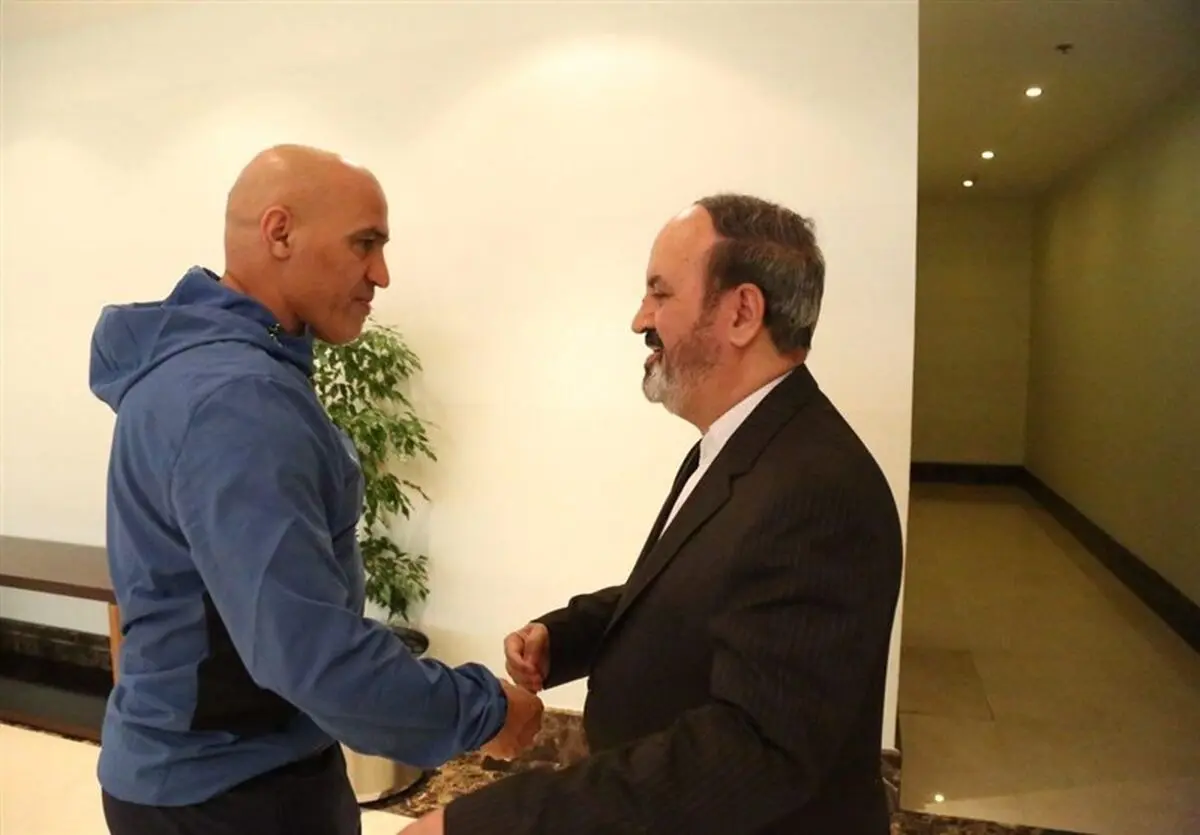 زمانی مامور یافتن قریب شد