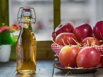 ۷ فایده نوشیدن سرکه سیب قبل از خواب
