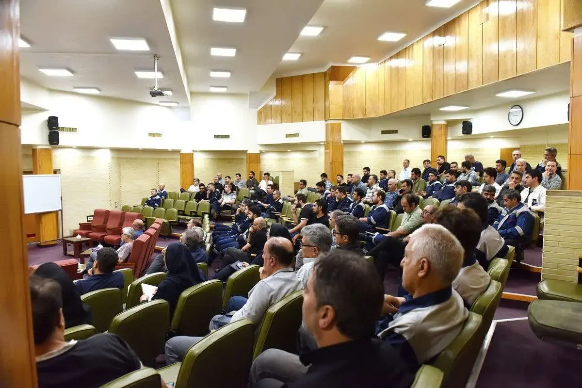آغاز دوره آموزشی HSE با هدف ارتقای فرهنگ ایمنی و توانمندسازی کارکنان مجتمع
