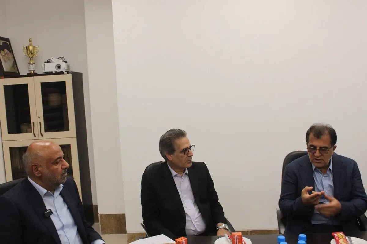 تاکید وزیر کار به استفاده از جراحان خیّر در مناطق محروم کشور