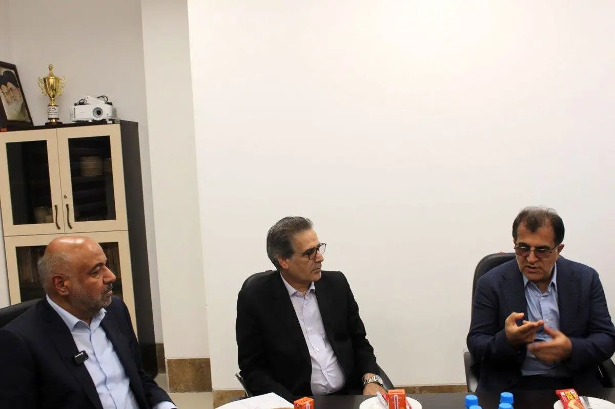 تاکید وزیر کار به استفاده از جراحان خیّر در مناطق محروم کشور