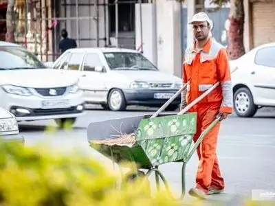 کارگران شهرداری نقده: حقوق را سر وقت بدهید/ هزینه‌های تحصیل سنگین است
