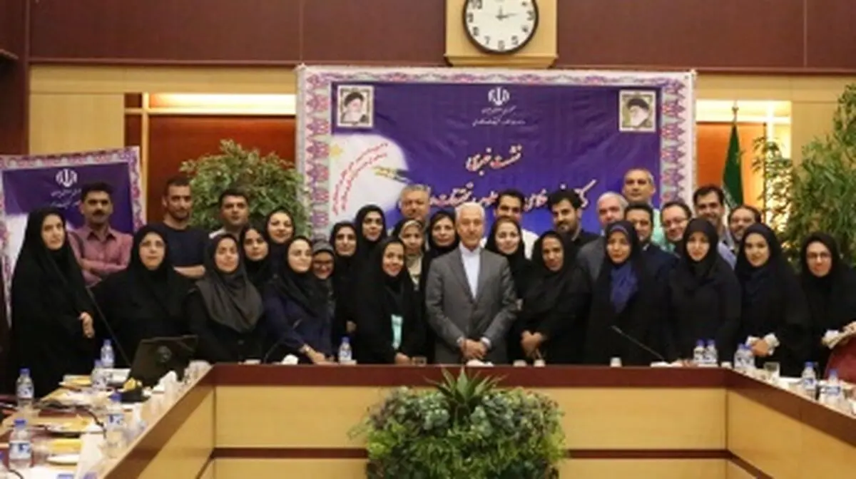 پیام تبریک وزیر علوم به مناسبت روز خبرنگار