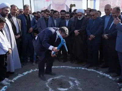 کلنگ‌ احداث کشتارگاه صنعتی دام در میاندوآب زمین زده شد