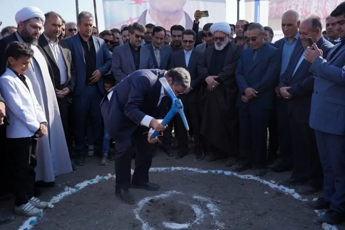 کلنگ‌ احداث کشتارگاه صنعتی دام در میاندوآب زمین زده شد