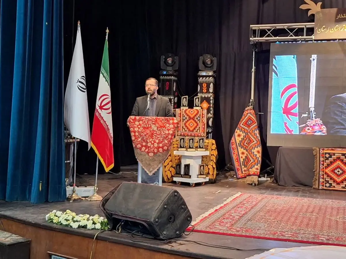 هنر زبان زیبای بیان ارزش‌هاست/ جشنواره سی و هفتم نقطه عطف تئاتر بروجرد