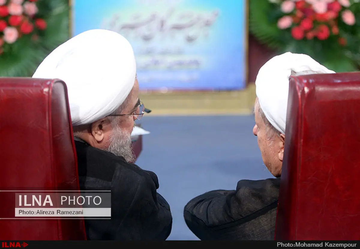 آیتالله هاشمی و حسن روحانی همچنان اول و دوم