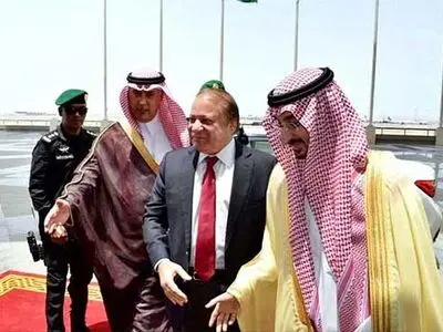 نخست‌وزیر پاکستان بار دیگر عازم عربستان شد