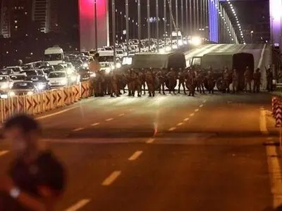 Turkish coup bid crumbles as crowds answer call to streets, Erdogan returns