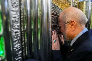 تشرف رئیس مجلس و هیأت پارلمانی ایران به زیارت حرم حضرت عباس (ع)