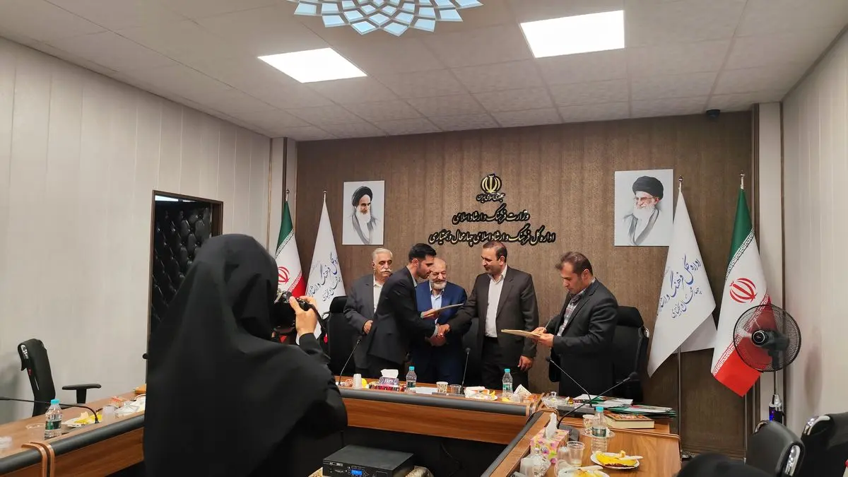 تودیع و معارفه رئیس و اعضای شورای انجمن روابط عمومی چهارمحال و بختیاری برگزار شد