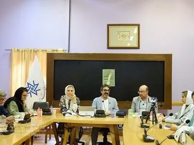 محدوده‌ی حرکت ذهن بیننده را طراح تعیین می‌کند