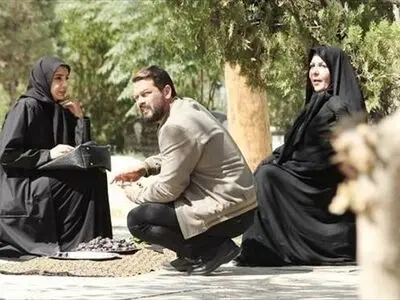 «بیگانه‌ای با من است» همچنان بازیگر جدید می‌گیرد/ پخش سریال جدید احمد امینی در پاییز