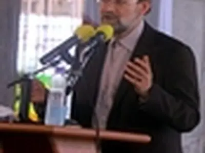 لاریجانی از کتاب " تاریخ مجالس قانون‌گذاری در ایران " رونمایی کرد