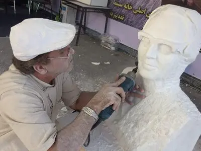 رونمایی از سردیس کیارستمی در خانه‌سینما
