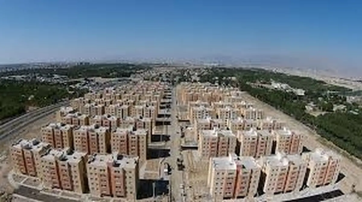 انتقاد از طولانی شدن روند اجرایی پروژه مسکن مهر/ علت گرانی مسکن در 
رشت