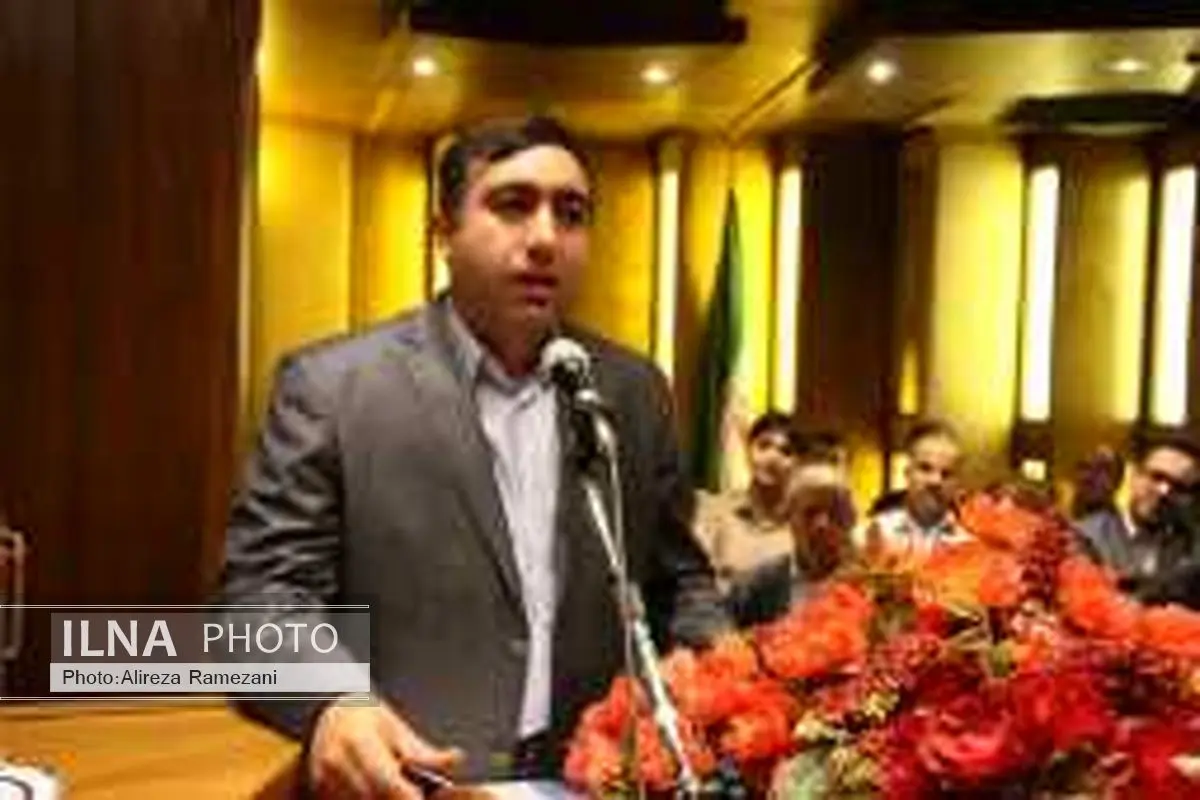 سالانه به 8 میلیارد دلار سرمایه گذاری در صنعت برق نیازمندیم