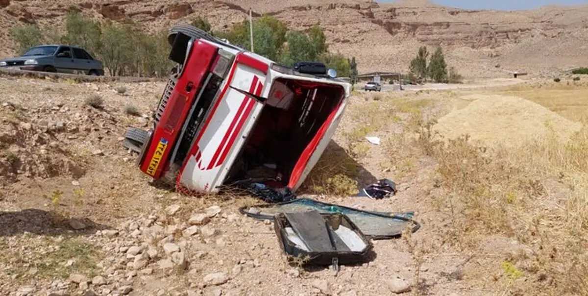 واژگونی مینی‌بوس حامل کارگران فصلی در محور بوششده به قره بلاغ فسا